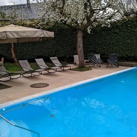 Fuenf Linden Guest house *