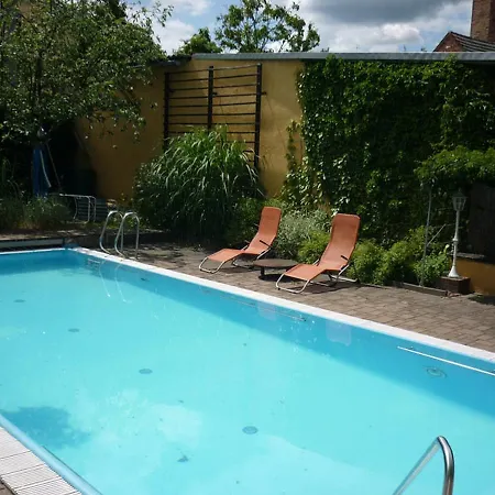 Fuenf Linden Straupitz